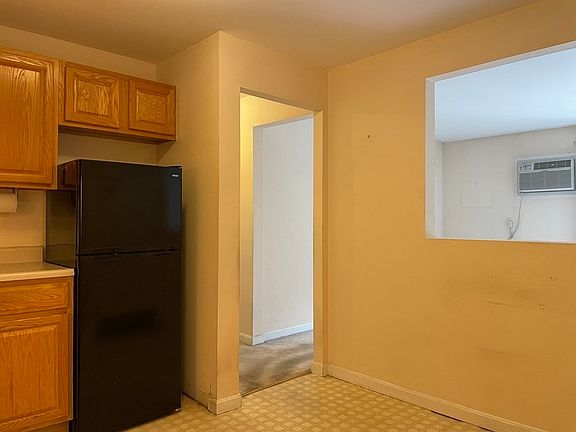 5th image of 380 Great Rd APT 304A