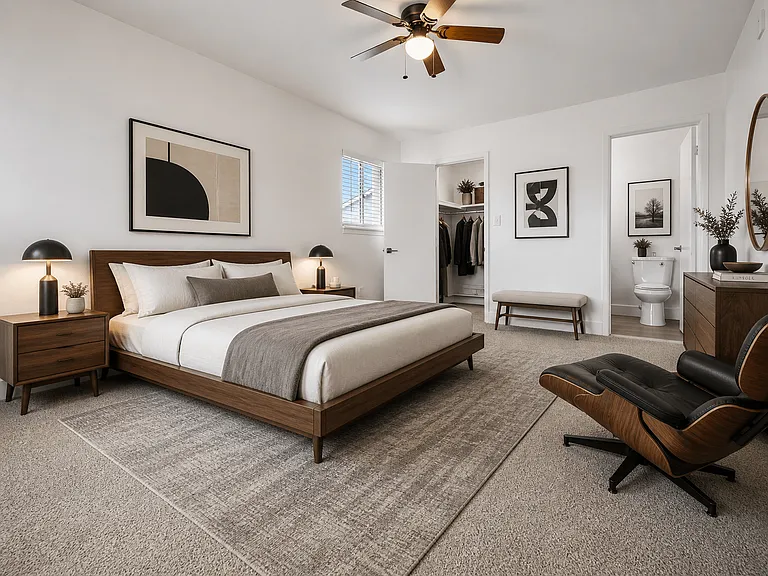 Bloomfield Square Apartments - Auburn Hills, MI — Photo 16