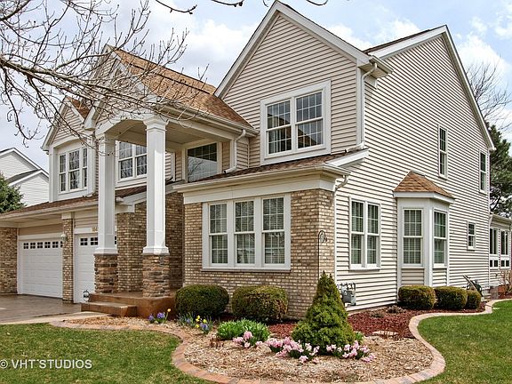 Sideview of front of home