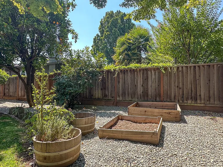 1791 Grace Ave — Photo 15