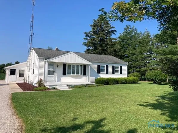 26514 Ayersville Ave, Defiance, OH 43512