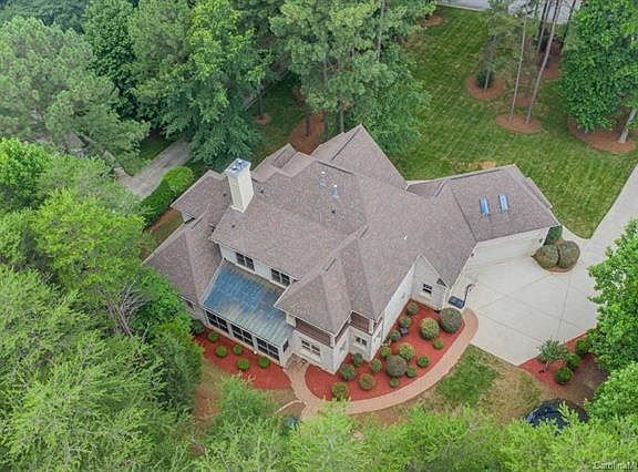 2nd image of 201 Stonewall Beach Ln