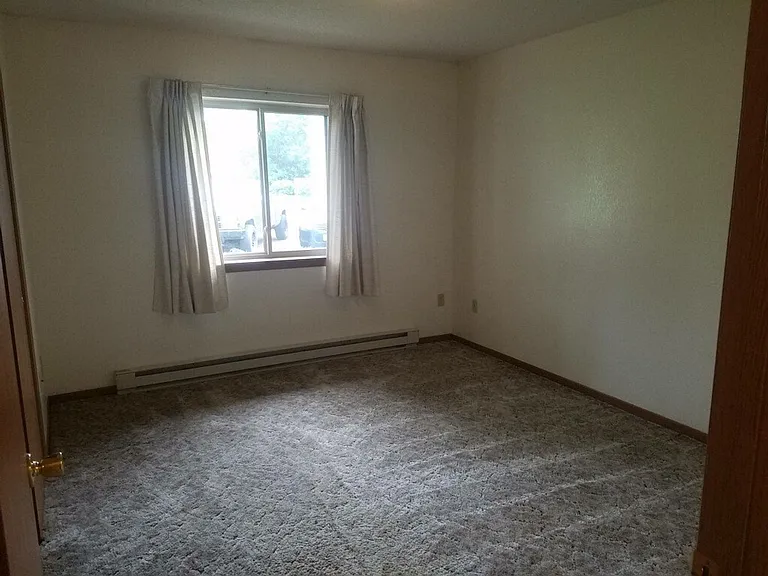3013 Bongey Dr — Photo 2
