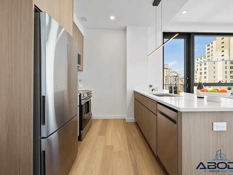159 3rd Ave #2E — Photo 3
