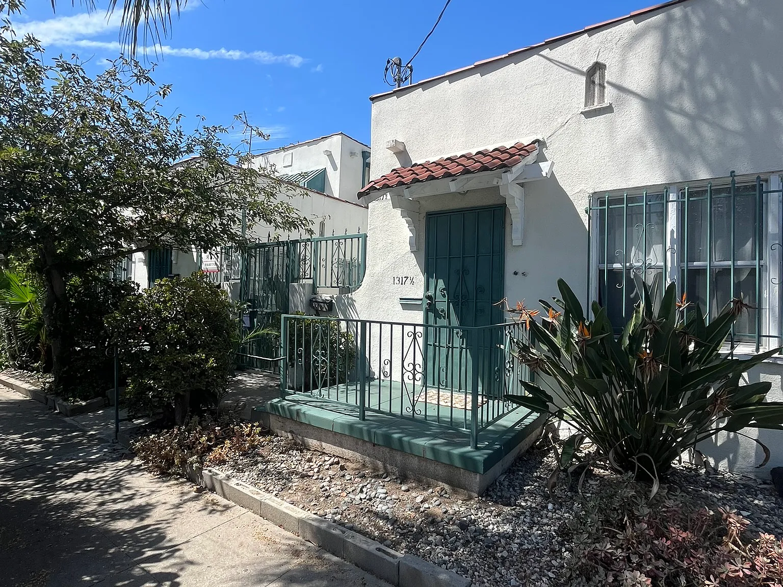 1313 N Mariposa Ave — Photo 1