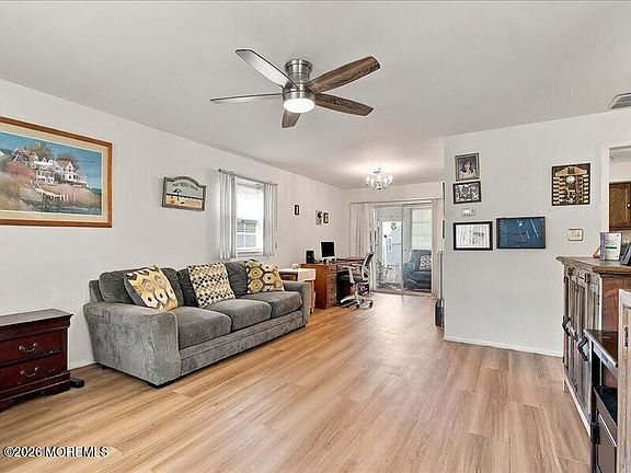 5th image of 30 Courtshire Drive