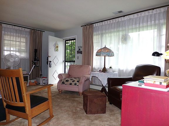 3rd image of 824 Navajo Dr
