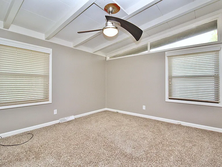 401 Scaleybark Rd — Photo 23