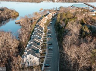362 Lake Front Dr #J003, Mineral, VA 23117