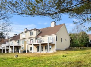 8 Swan Ln UNIT 8, Andover, MA 01810