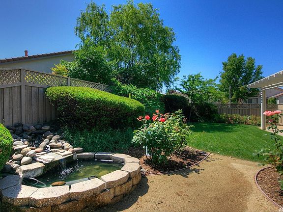 4th image of 895 Slawson Ln