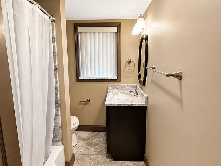 1651 J St #105 — Photo 8