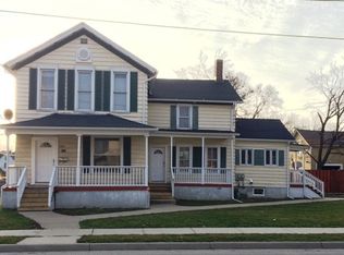 302 Center St #1, Elgin, IL 60120