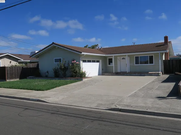 14136 Santiago Rd, San Leandro, CA 94577