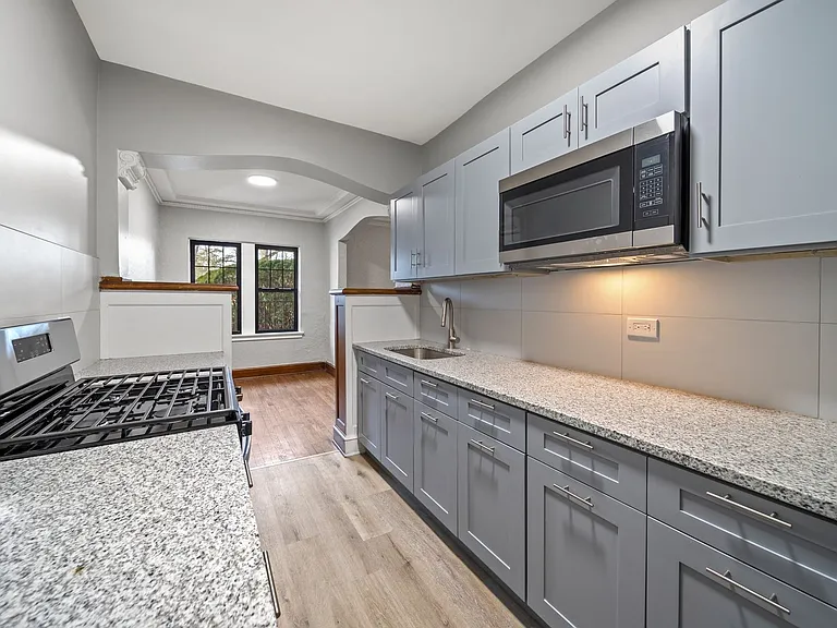 Bella Casa Apartments — Photo 19