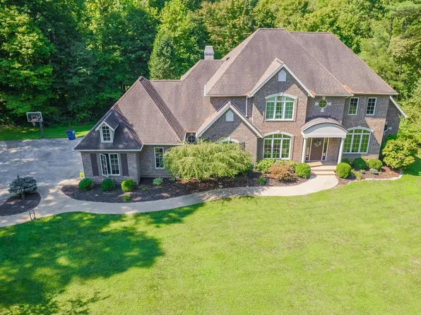 142 Whites Point, Bedford, IN 47421