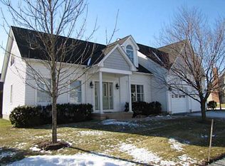 1 Charles Ct, Suffield, CT 06078