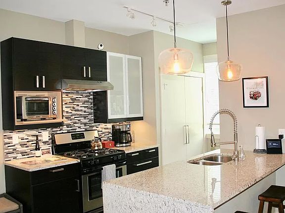 2nd image of 1324 May St #Id60071