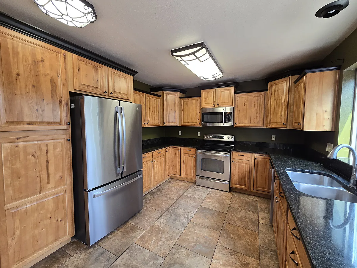 Building Photo - 148 Illini Dr