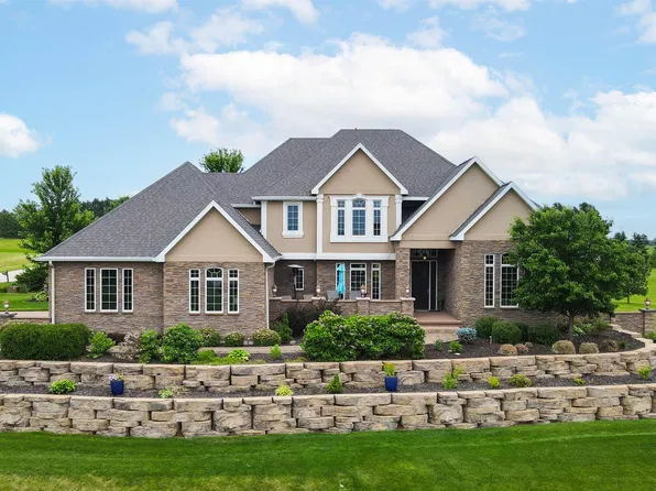 2987 Rose Moon Way, Neenah, WI 54956