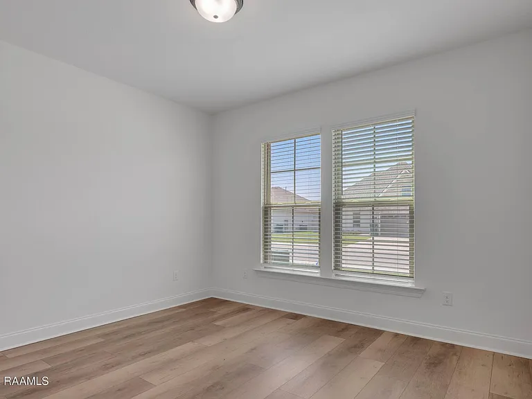 116 Star Ln — Photo 19