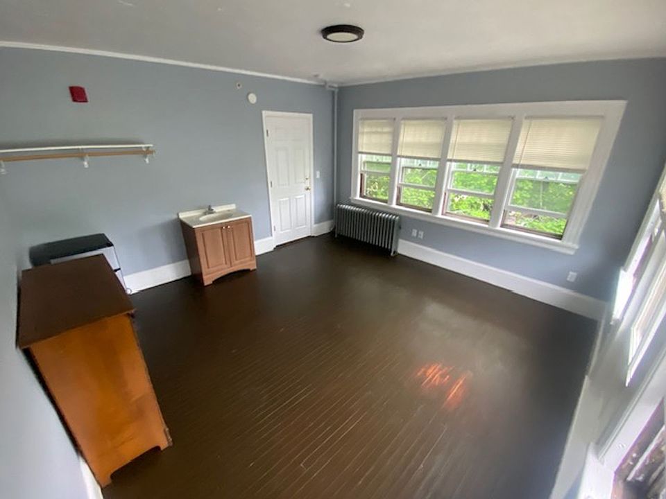 2nd image of 14 Trowbridge Rd #6A