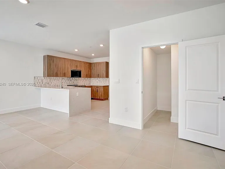129 SW 171st Way — Photo 14