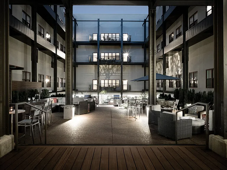 Shadyside Commons — Photo 13