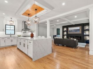 5 Four Acre Dr, Burlington, MA 01803