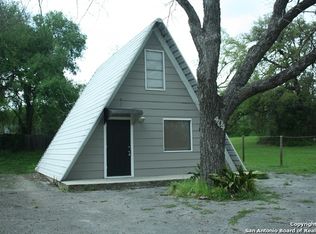 404 W Klein St, Seguin, TX 78155