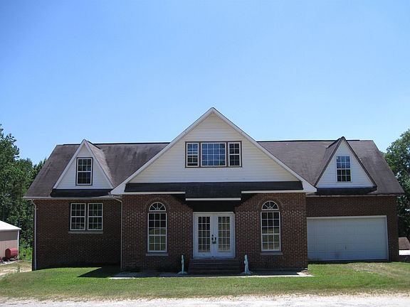 2 car garage plus full basement w/additional garage!