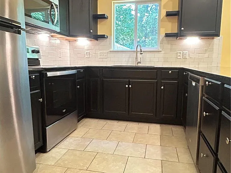 16 S Ray Ave #1 — Photo 2