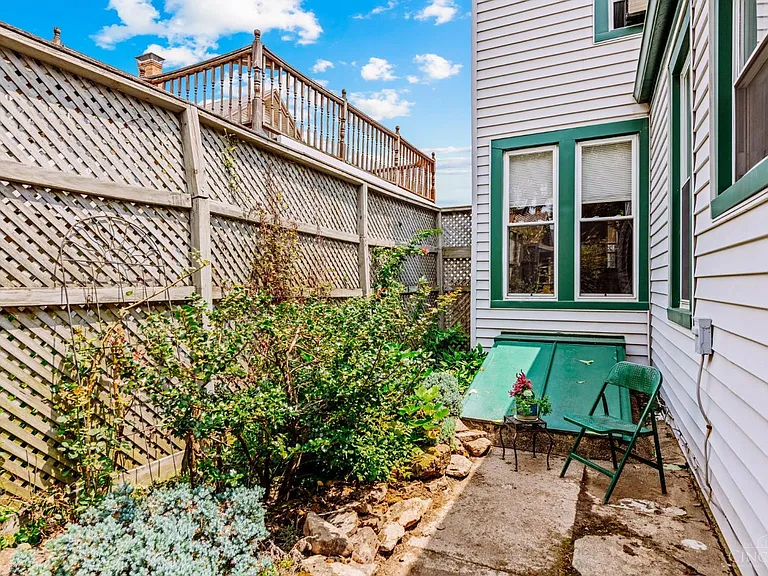 3847 Burwood Ave — Photo 28