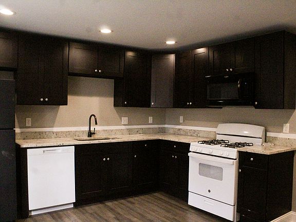 2nd image of 879 Campbell Ave