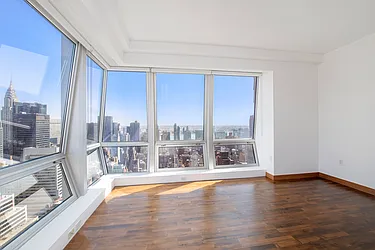 Rented by R New York