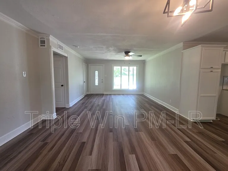 8700 Winston Dr — Photo 8