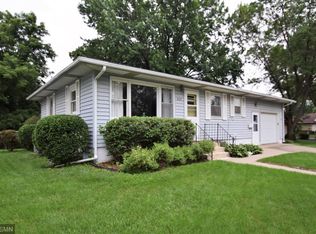 937 4th Ave E, Shakopee, MN 55379