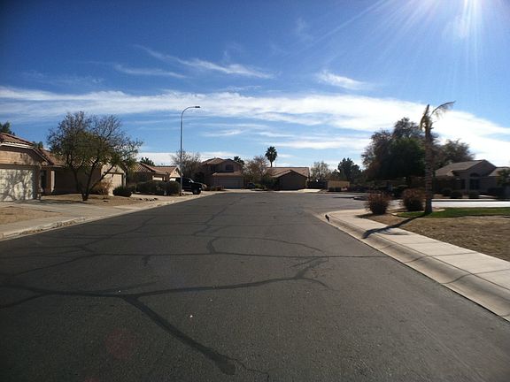 5th image of 2421 S Comanche Dr