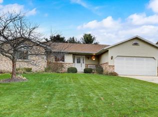 14 Clarendon Ct, Madison, WI 53704