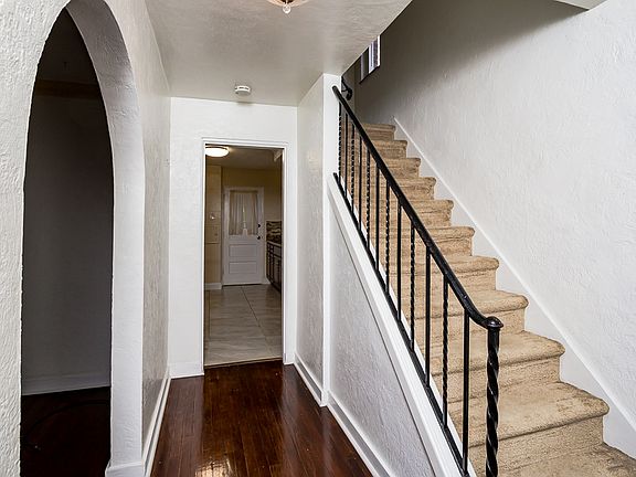 Beautiful entryway~