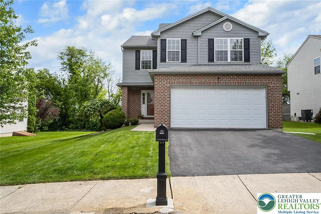 1240 Vera Dr photo 1