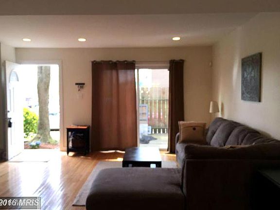 2nd image of 12627 Oakwood Dr