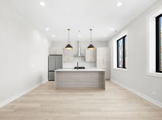 1331 W Taylor St #3W, Chicago, IL 60607