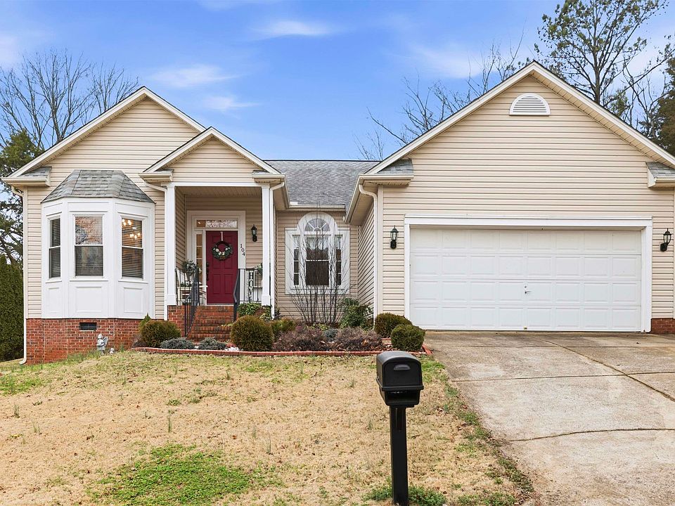 1st image of 104 Fawn Ridge Way