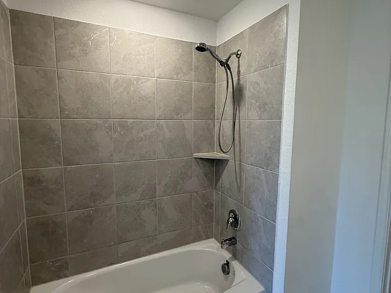 6011 Determine Ln — Photo 24