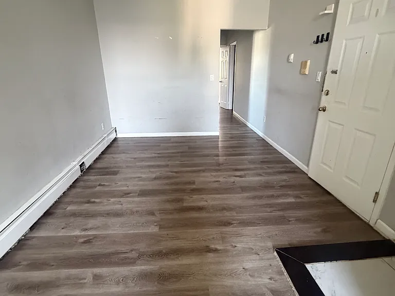 93 Franklin St #3R — Photo 3