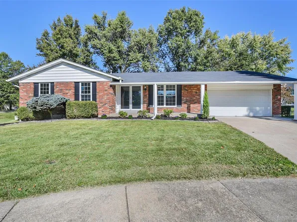3742 Riviere Marne Ct, Florissant, MO 63034