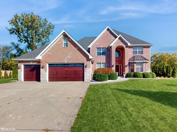 632 Hickman Ln, Woodstock, IL 60098