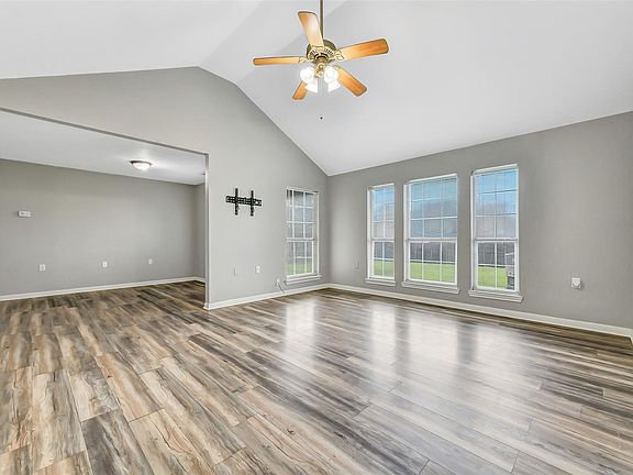 2nd image of 1C Prairie Knoll Dr