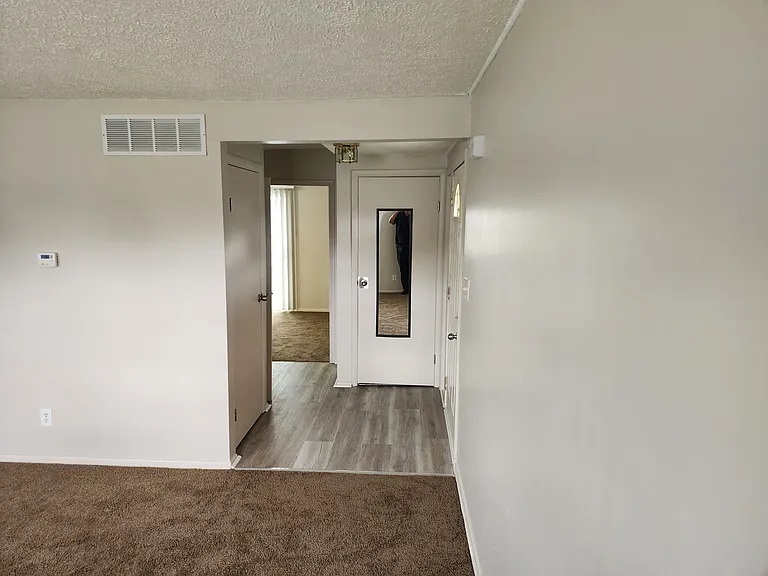 2233 Wadsworth Dr — Photo 11